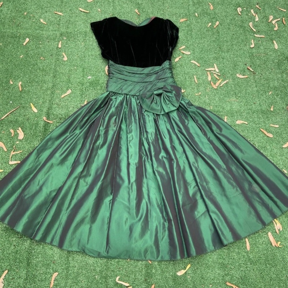 Elegant Vtg Patty O’Neil Formal Forest Green Velvet & Taffeta Cocktail/Prom Gown